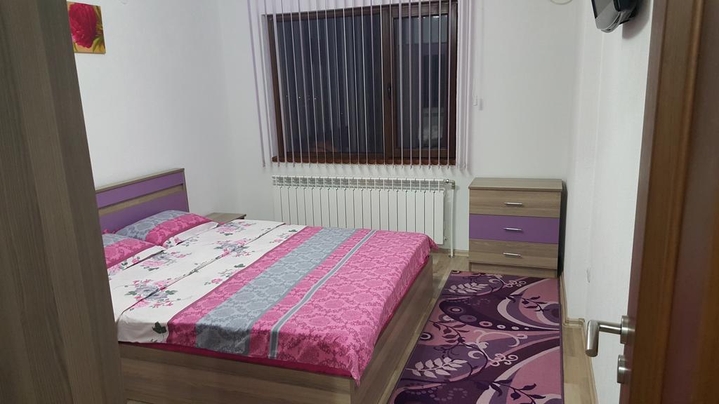 Д И В 1 - D & V 1 Apartment Sandanski Dış mekan fotoğraf