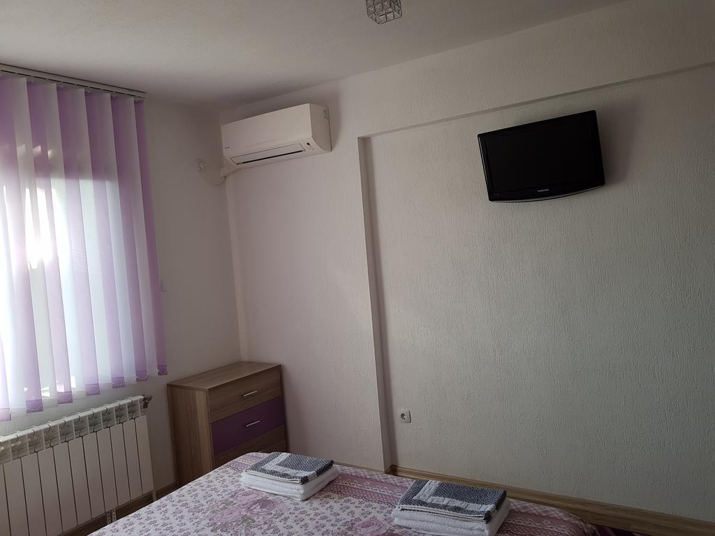 Д И В 1 - D & V 1 Apartment Sandanski Dış mekan fotoğraf